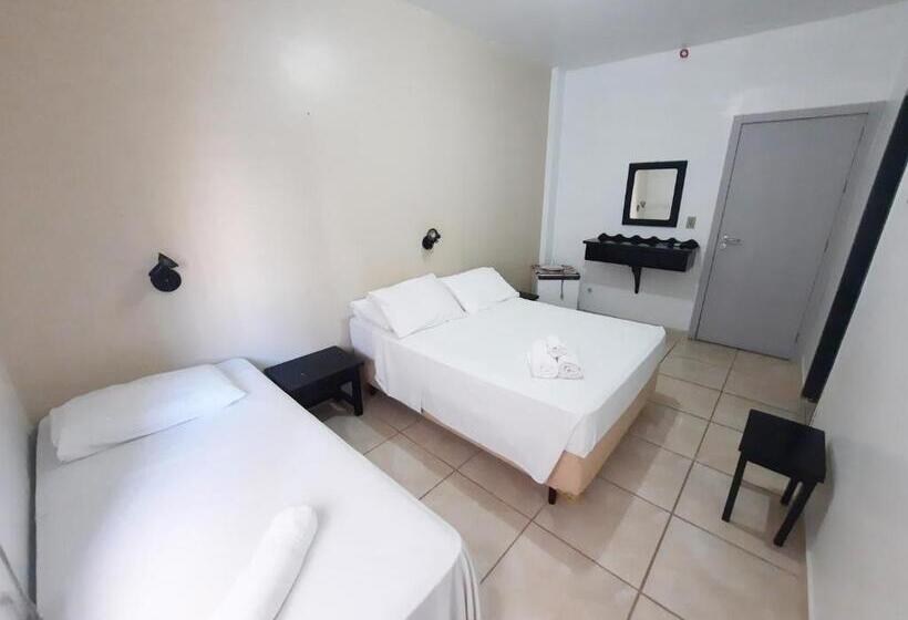 标准三人间, Ficare Torres