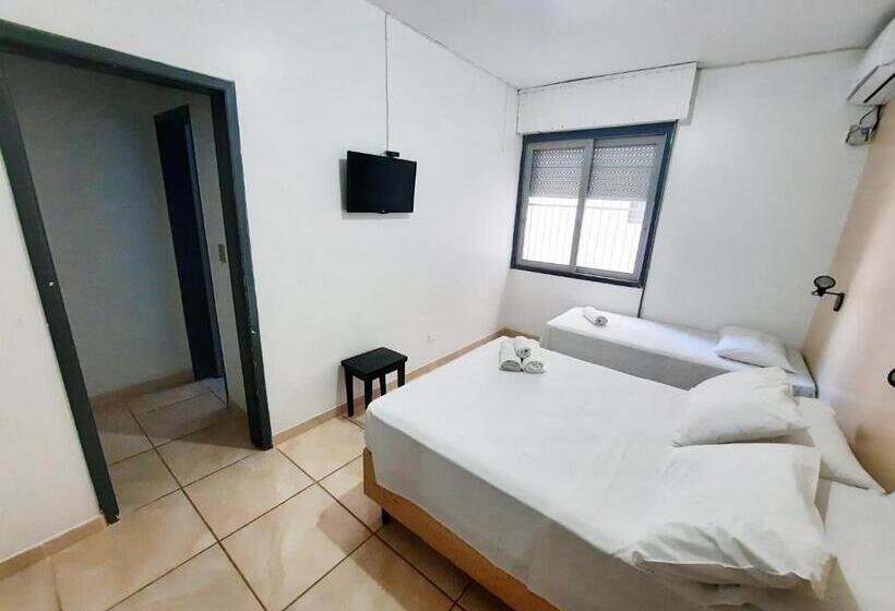 标准三人间, Ficare Torres