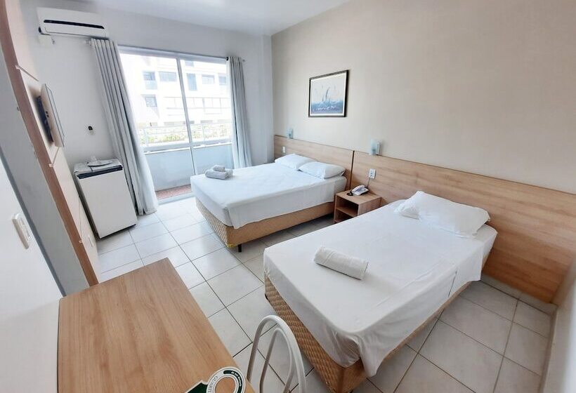 豪华三人间, Ficare Torres