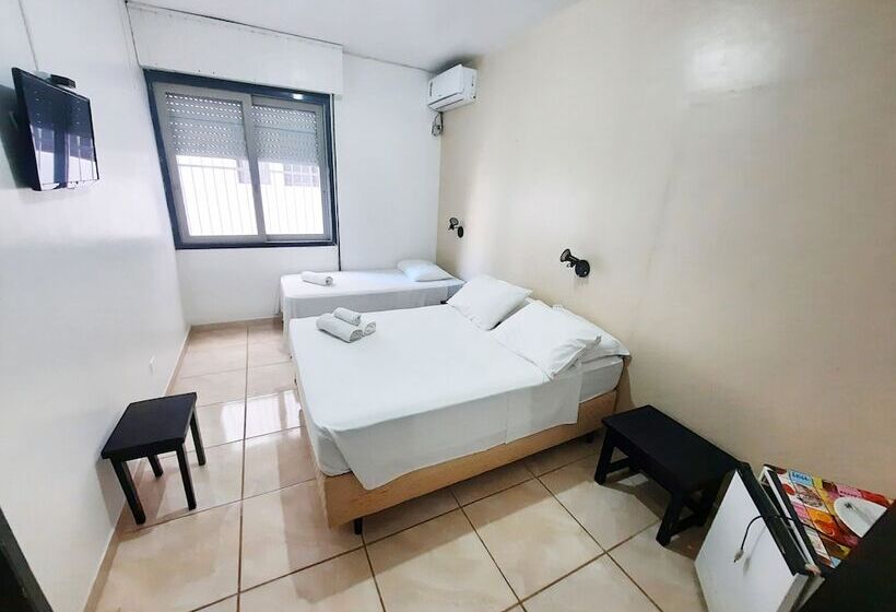 标准三人间, Ficare Torres