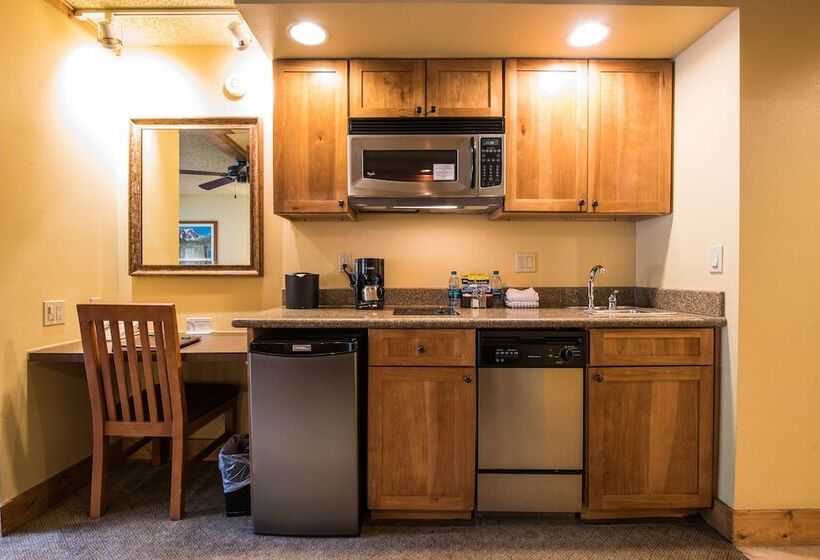 带2个卧室的套房, The Grand Lodge Hotel And Suites