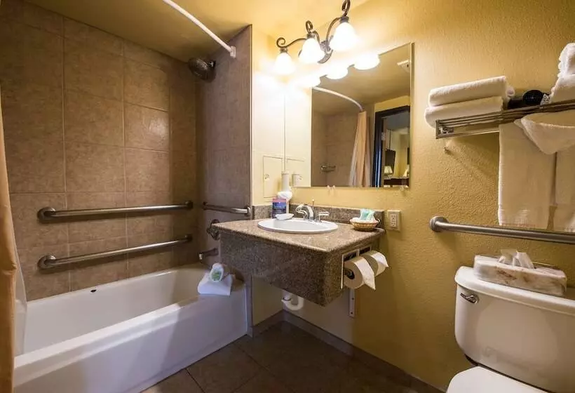 キングサイズベッドのスイートルーム, The Grand Lodge Hotel And Suites