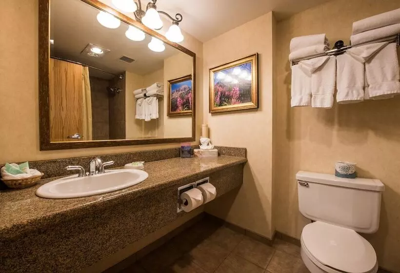 キングサイズベッドのスイートルーム, The Grand Lodge Hotel And Suites