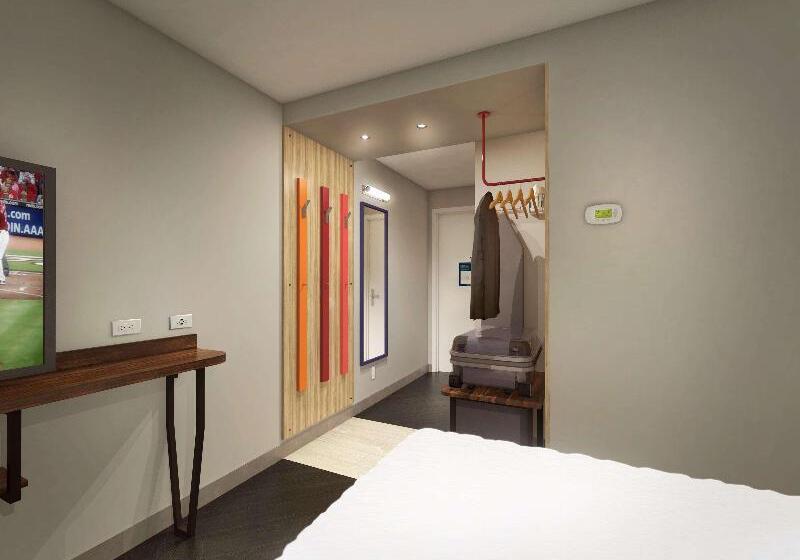Люкс, Hampton Inn & Suites Florence Downtown