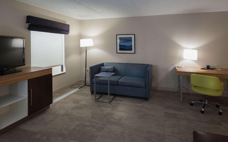 스탠다드 스튜디오 킹침대, Hampton Inn Doylestown