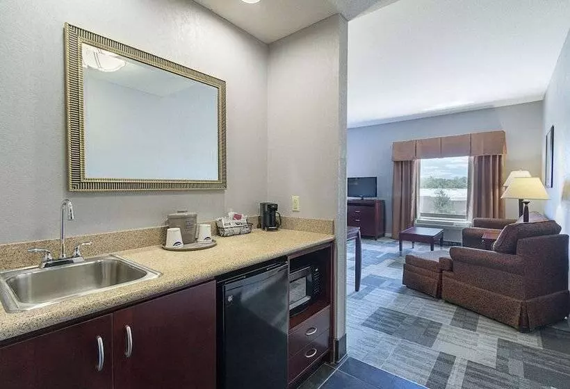 スタンダードスタジオ, Hampton Inn & Suites Indianapolis/brownsburg