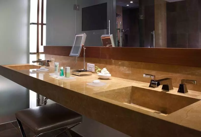 スタンダードシティビュールーム, Jw Marriott Marquis Miami