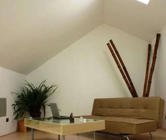 주니어 스위트, Piedraluna