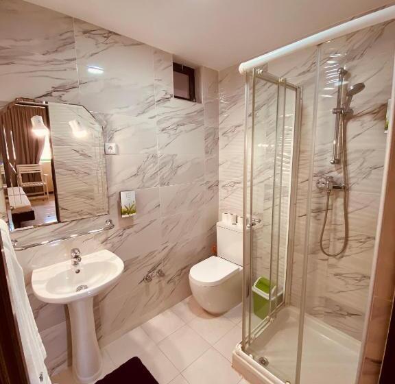 Habitació Estàndard, Nhaterra