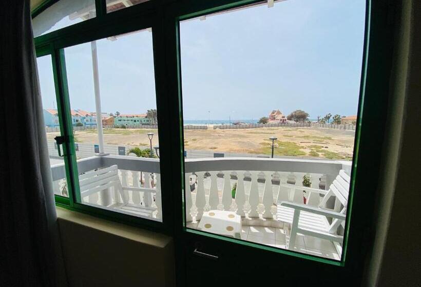 Habitació Estàndard, Nhaterra