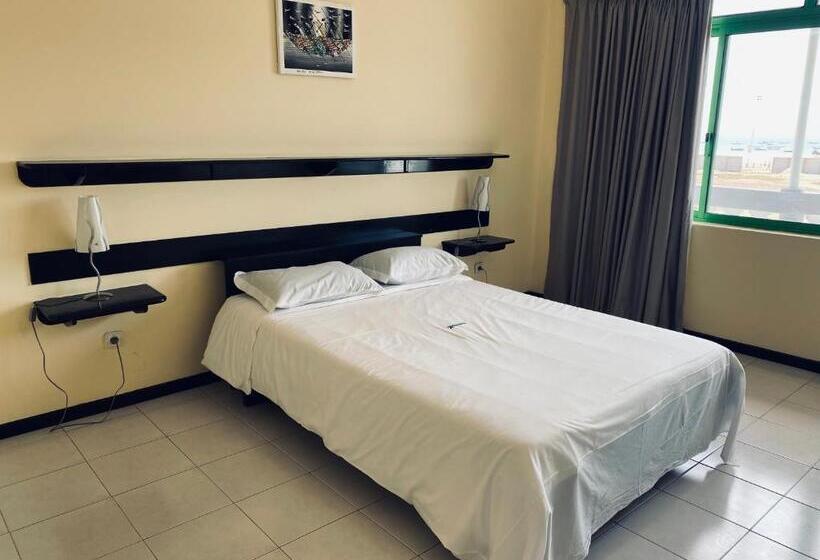 Habitació Estàndard, Nhaterra