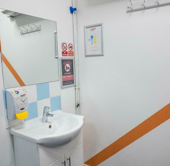 Кровать в Общей Комнате, Smart Russell Square Hostel