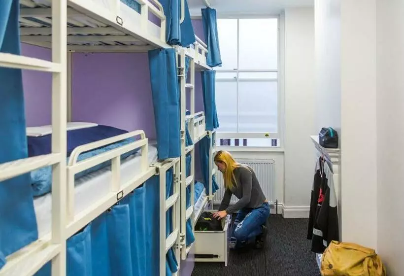 ルームシェアのワンベッド, Smart Russell Square Hostel