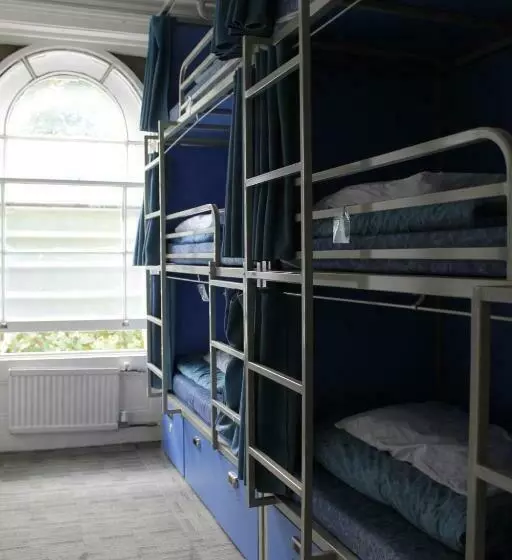 ルームシェアのワンベッド, Smart Russell Square Hostel