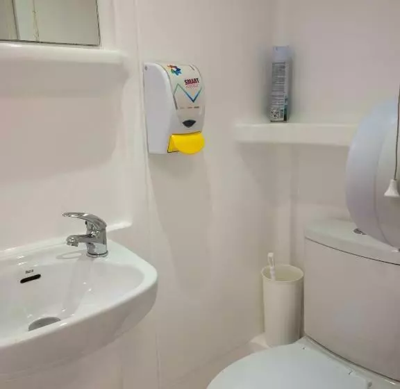 スタンダードルーム, Smart Russell Square Hostel