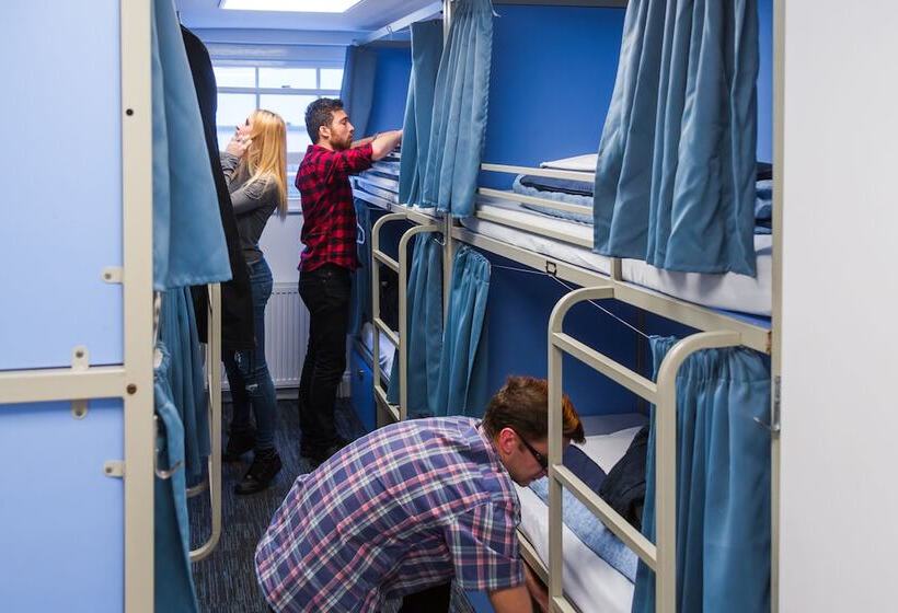 Кровать в Общей Комнате, Smart Russell Square Hostel