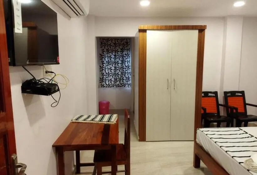 اتاق لوکس, Aashrey Bed And Breakfast
