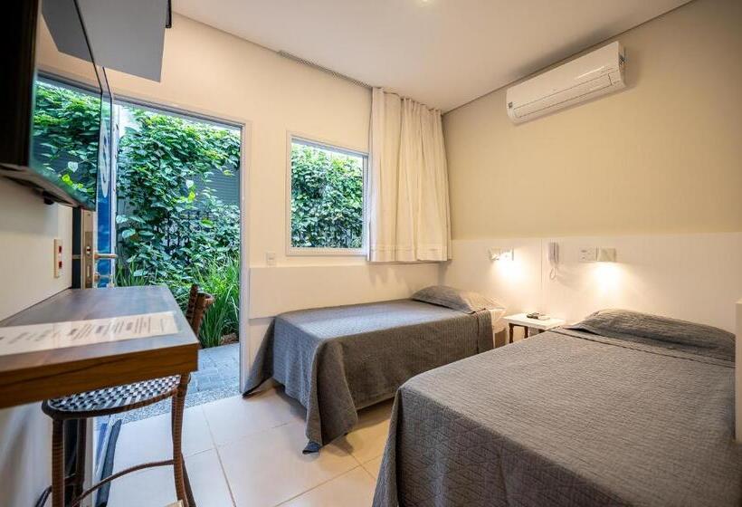 חדר סטנדרט מותאם לאדם עם מוגבלויות, K2 Residence