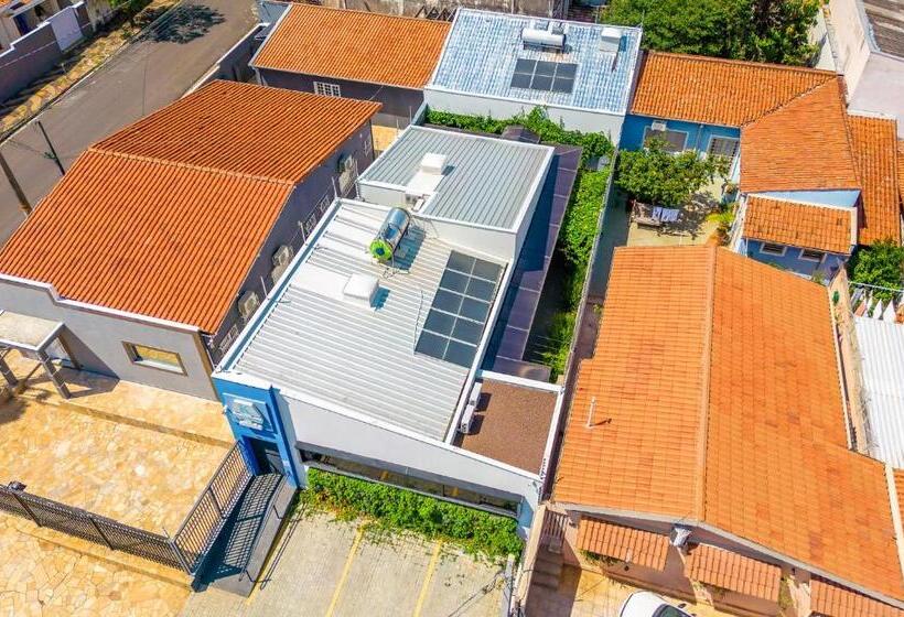 חדר סטנדרט מותאם לאדם עם מוגבלויות, K2 Residence