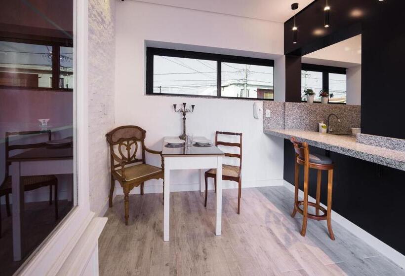 חדר סטנדרט מותאם לאדם עם מוגבלויות, K2 Residence