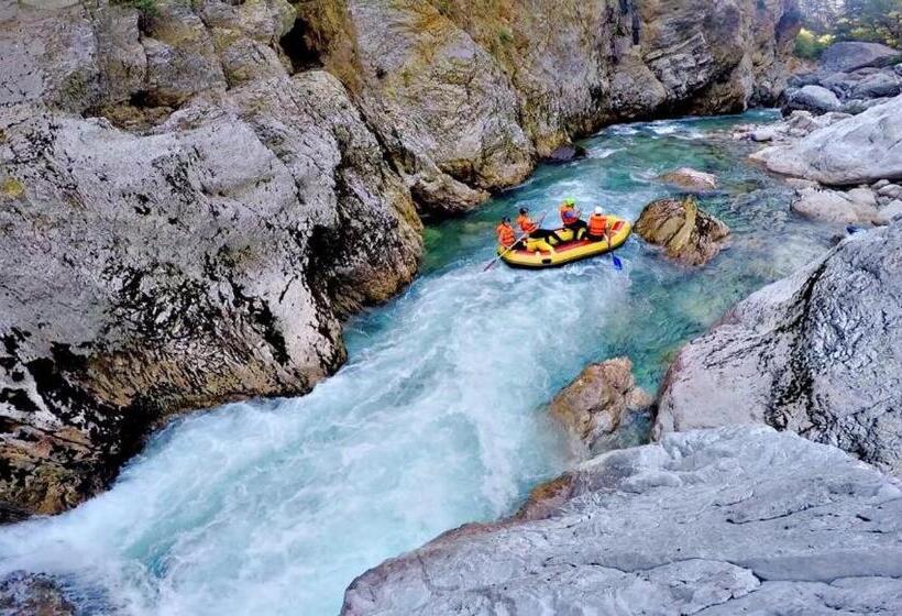 带景观的三人标准房间, Log Cabin 1 Merdovic