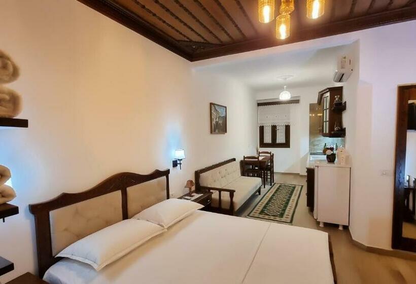 豪华三人间, Master