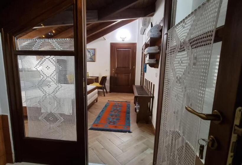 带阳台的豪华间, Master