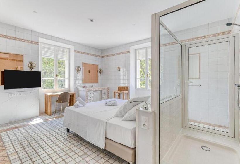 Стандартный Номер Кровать Кинг, Domaine De La Nerthe  Hotel Provence Mediterranee