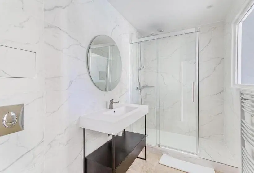 バルコニー付きデラックスルーム, Domaine De La Nerthe  Hotel Provence Mediterranee