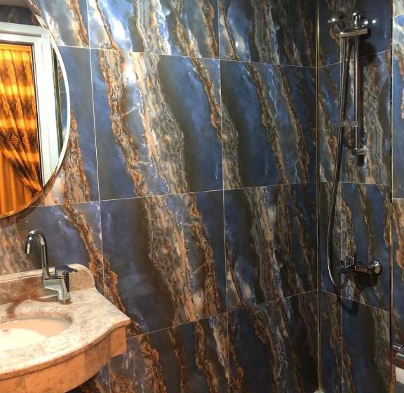 スタンダード４人部屋, Golden Hi̇ll Hotel Downtown