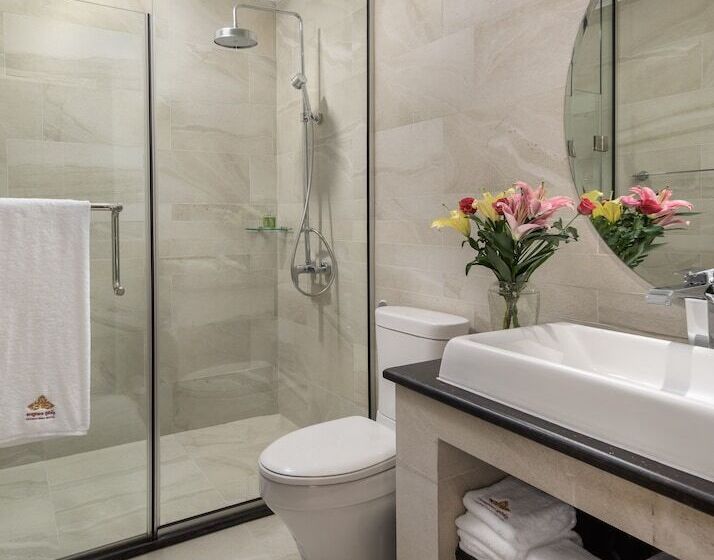 اتاق سوپریور, Duong Chan