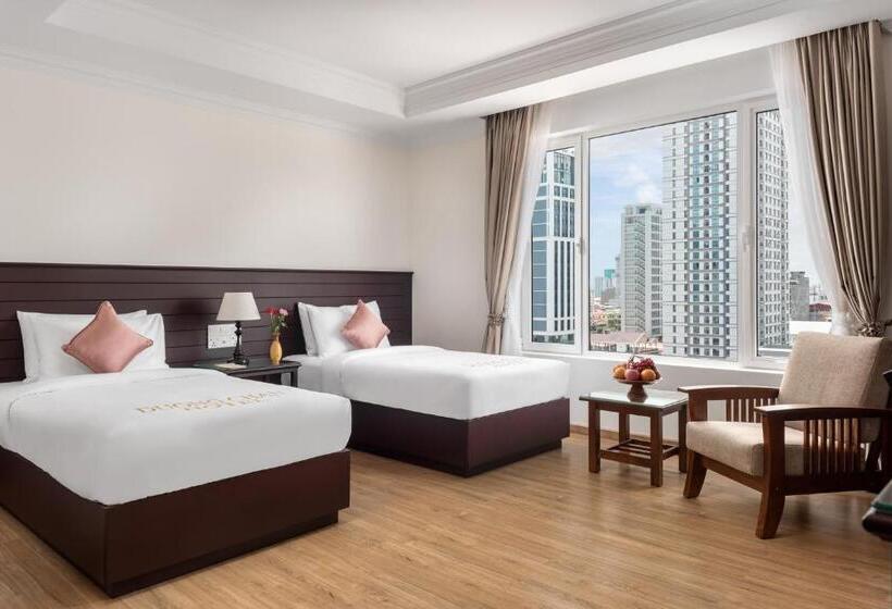 اتاق لوکس, Duong Chan