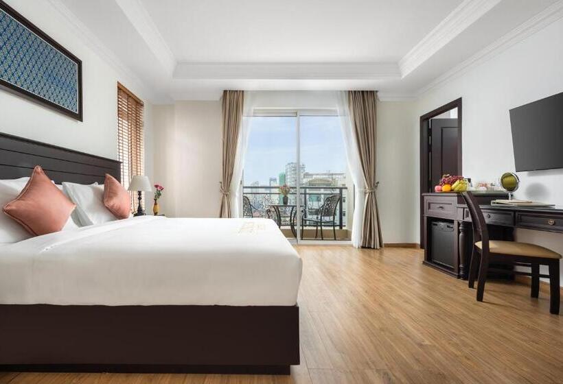 سوئیت رویال, Duong Chan