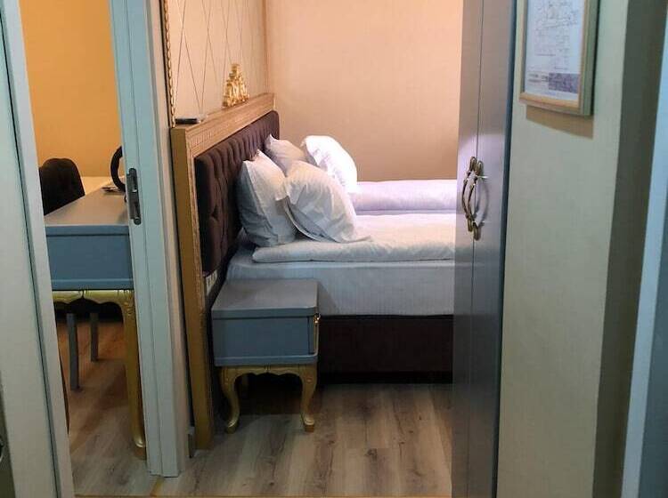 スタンダード４人部屋, Golden Hi̇ll Hotel Downtown