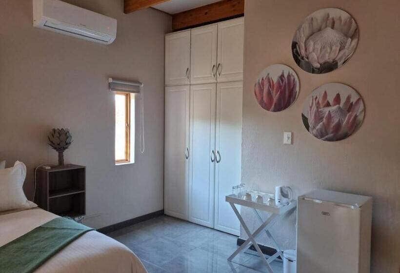 اتاق استاندارد سه نفره, Avonlea Guesthouse