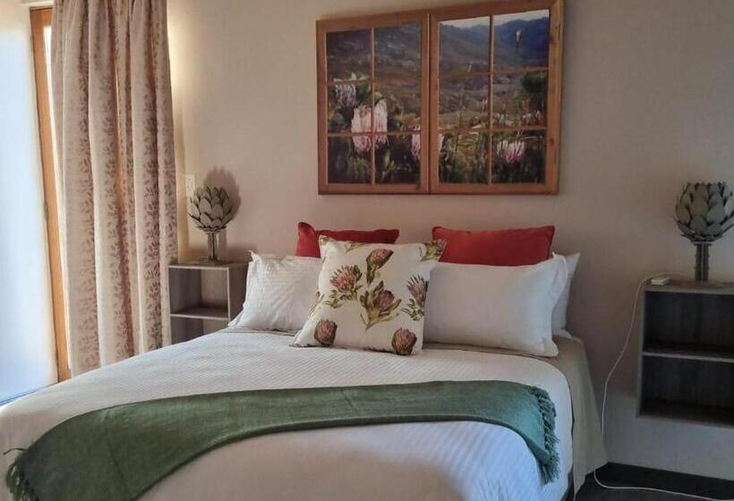 اتاق استاندارد سه نفره, Avonlea Guesthouse