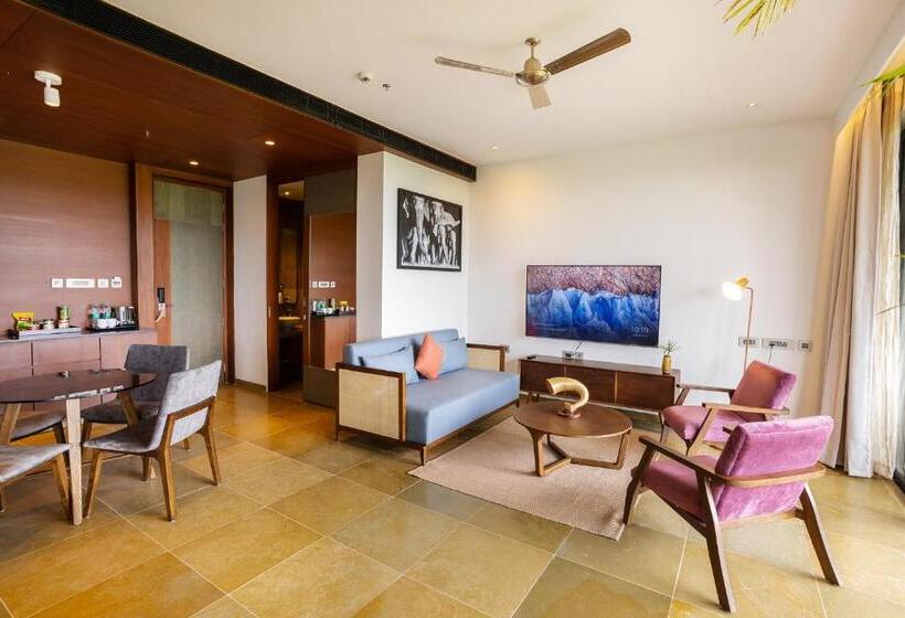 סוויטה עם ג'קוזי, Saptha Resort And Spa