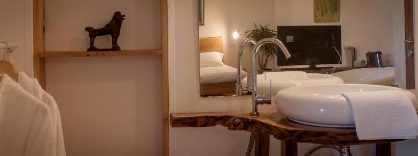 اتاق لوکس با تخت بزرگ, Elma Guesthouse