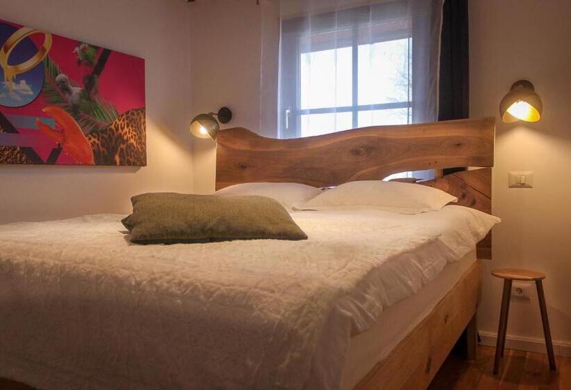 سوییت با چشمانداز باغ, Elma Guesthouse