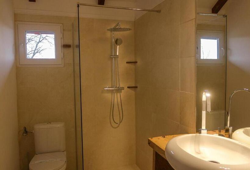 سوییت با چشم‌انداز باغ, Elma Guesthouse