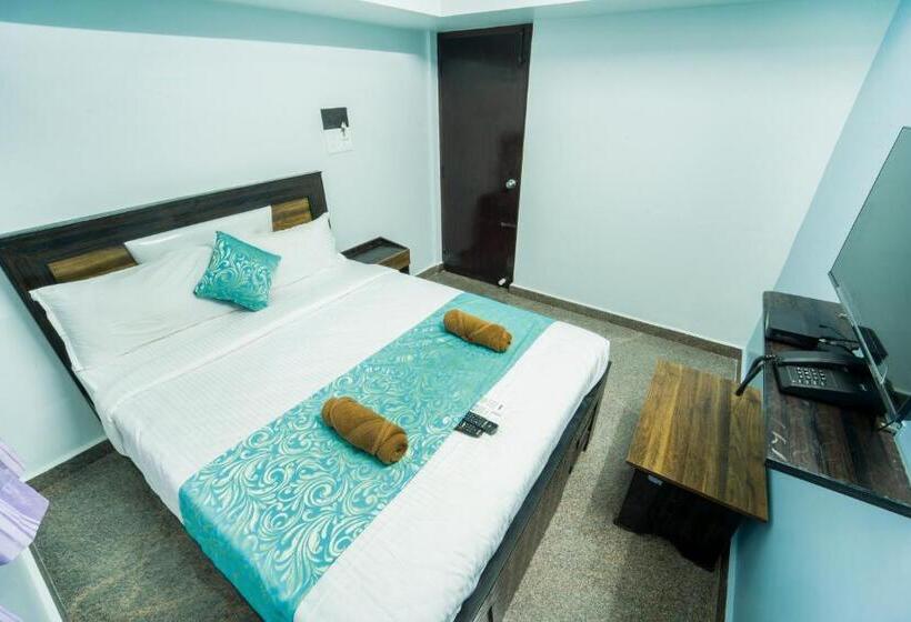 家庭间, Jeyam Residency
