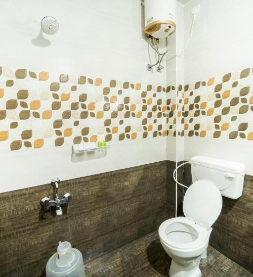 חדר סופריור, Jeyam Residency