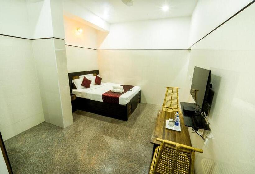 חדר סופריור, Jeyam Residency