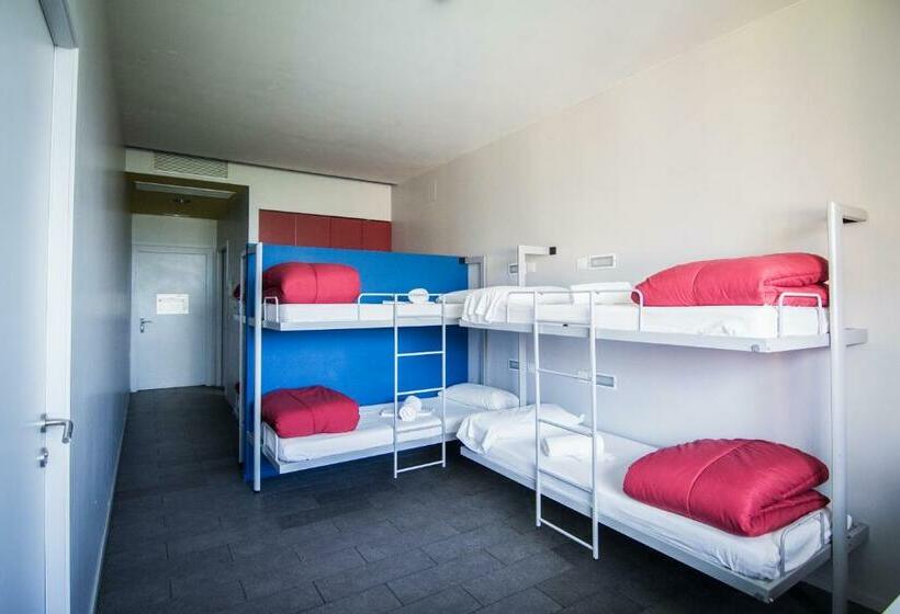 四人标准间, Centre Esplai Albergue