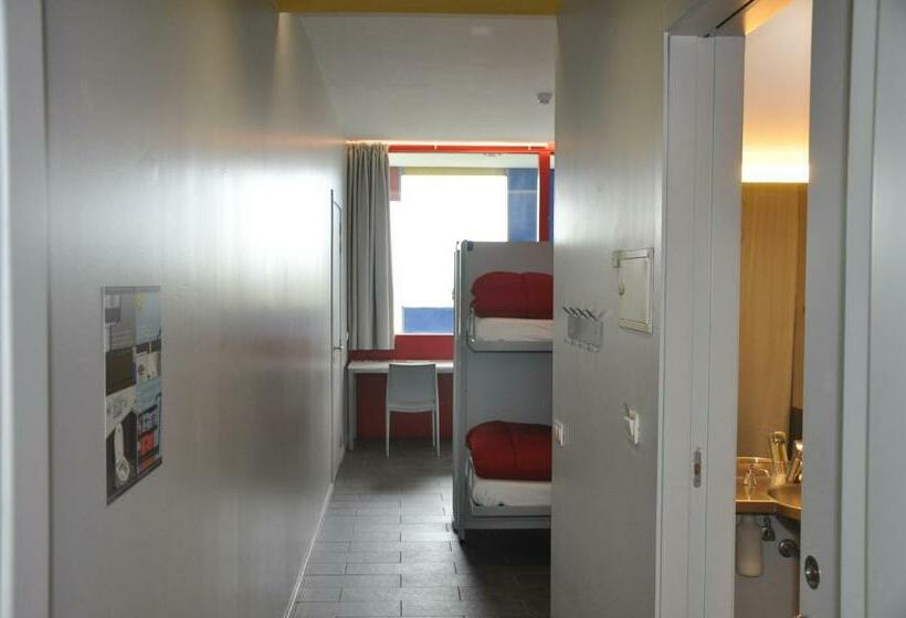 Chambre Quadruple Standard, Centre Esplai Albergue