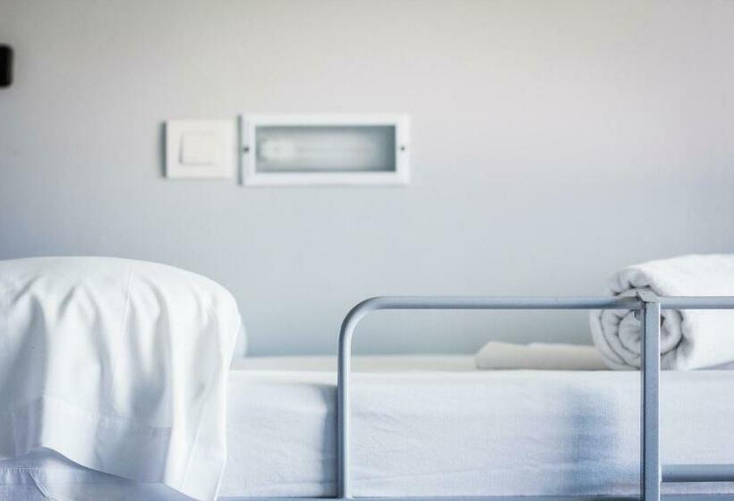 标准三人间, Centre Esplai Albergue