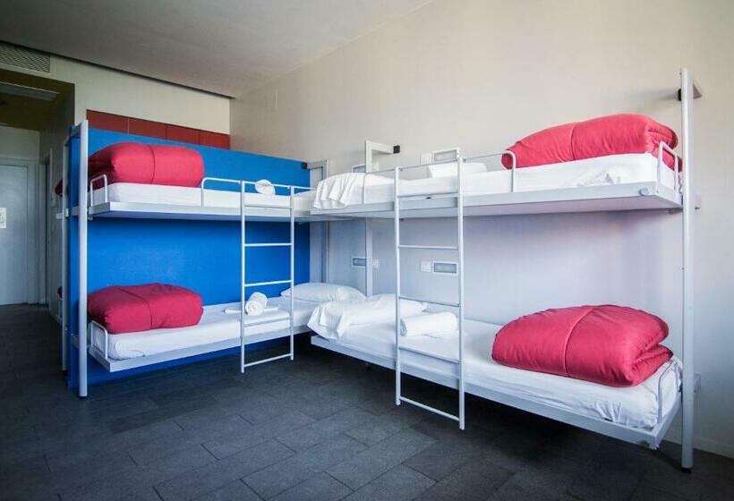 标准三人间, Centre Esplai Albergue