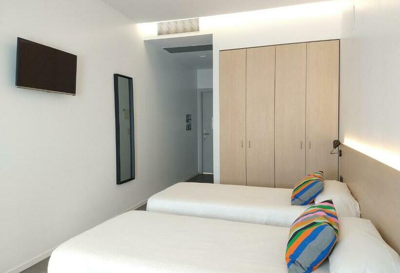 高级单人间, Centre Esplai Albergue