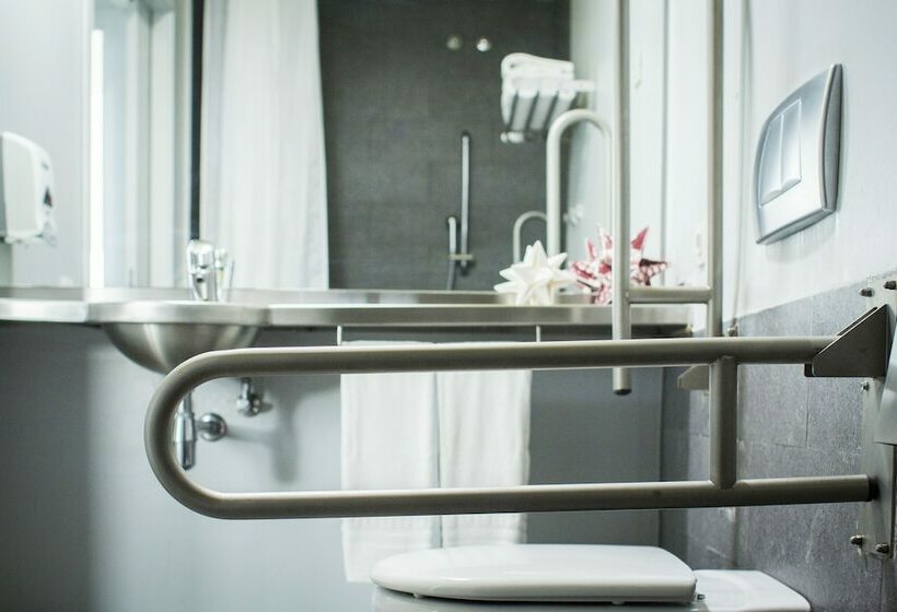 基本三人间, Centre Esplai Albergue