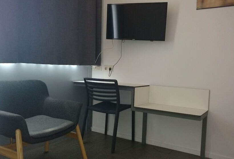 家庭间, Centre Esplai Albergue